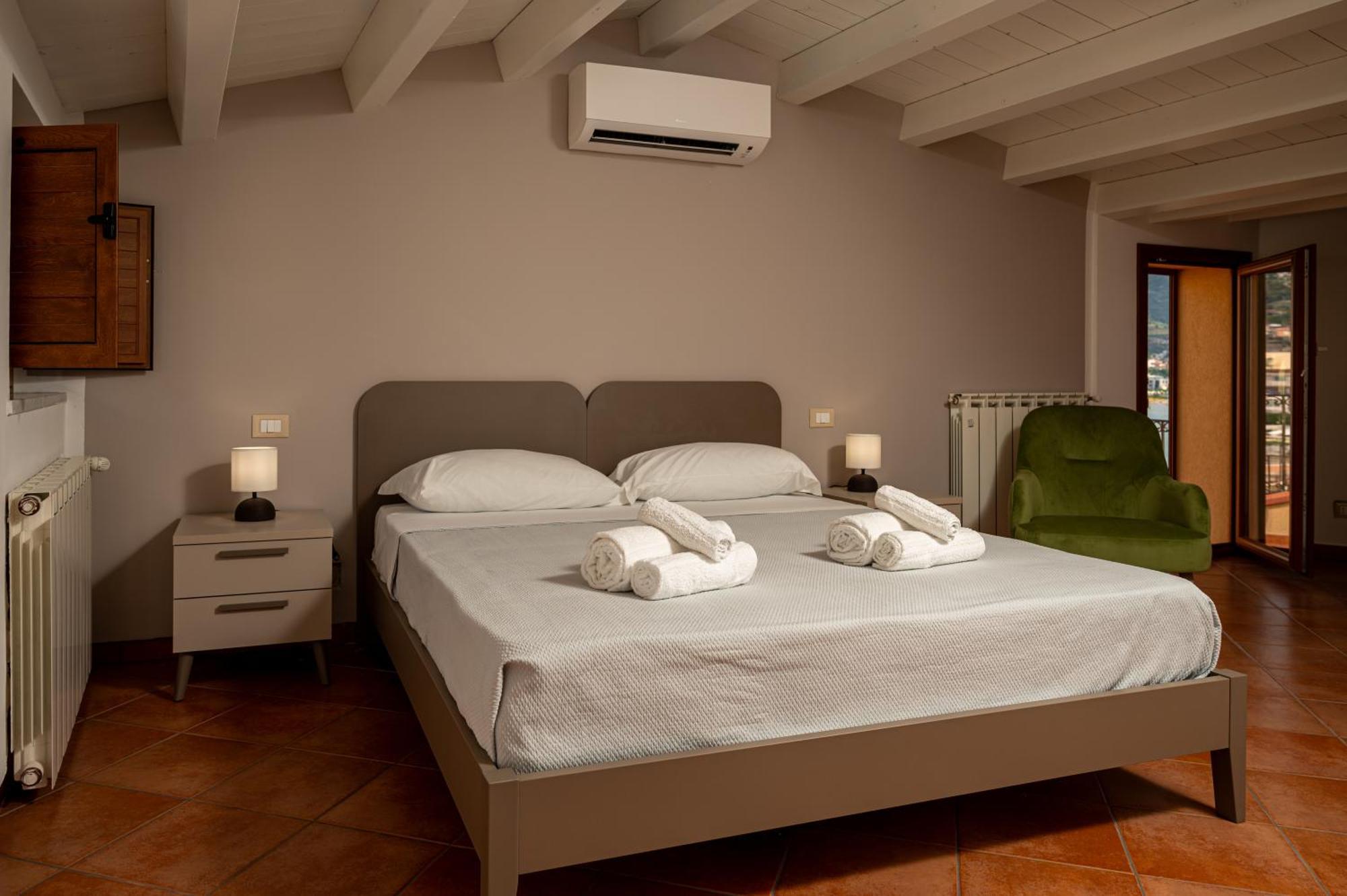 Casa Vacanze Tramonto Alla Marina Cefalù Exterior foto
