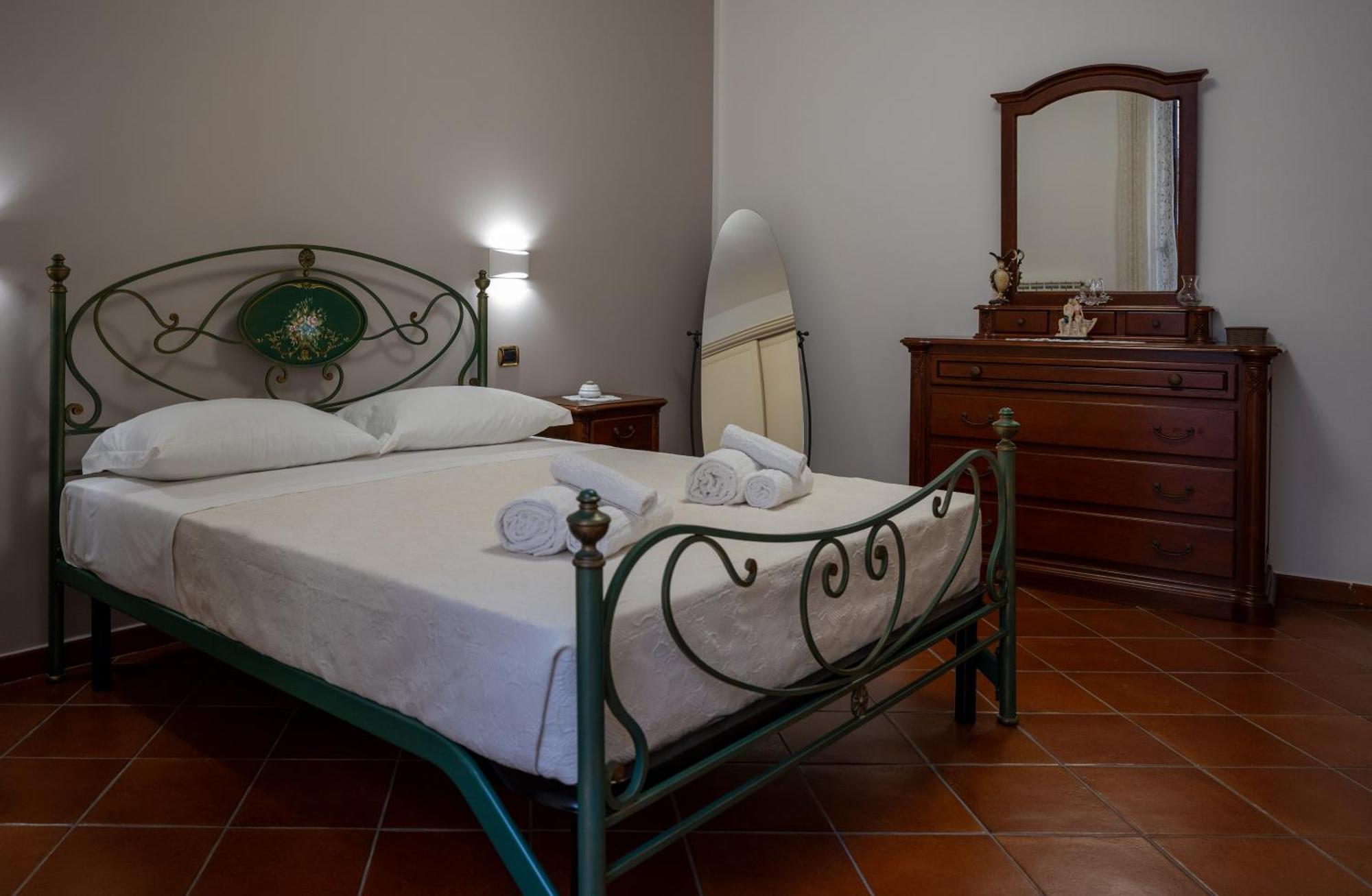 Casa Vacanze Tramonto Alla Marina Cefalù Exterior foto